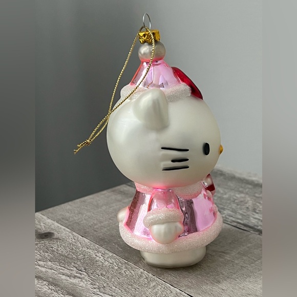 Hello Kitty Ornament - Picture 3 of 11